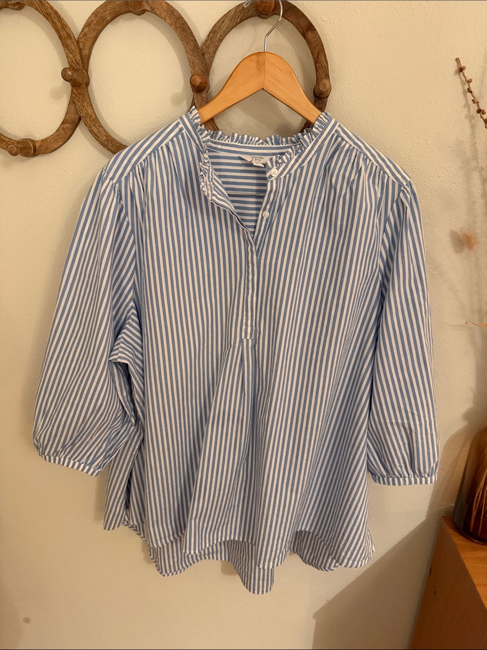 Crown & Ivy Blue White Striped Popover Blouse 3X Ruffle Collar